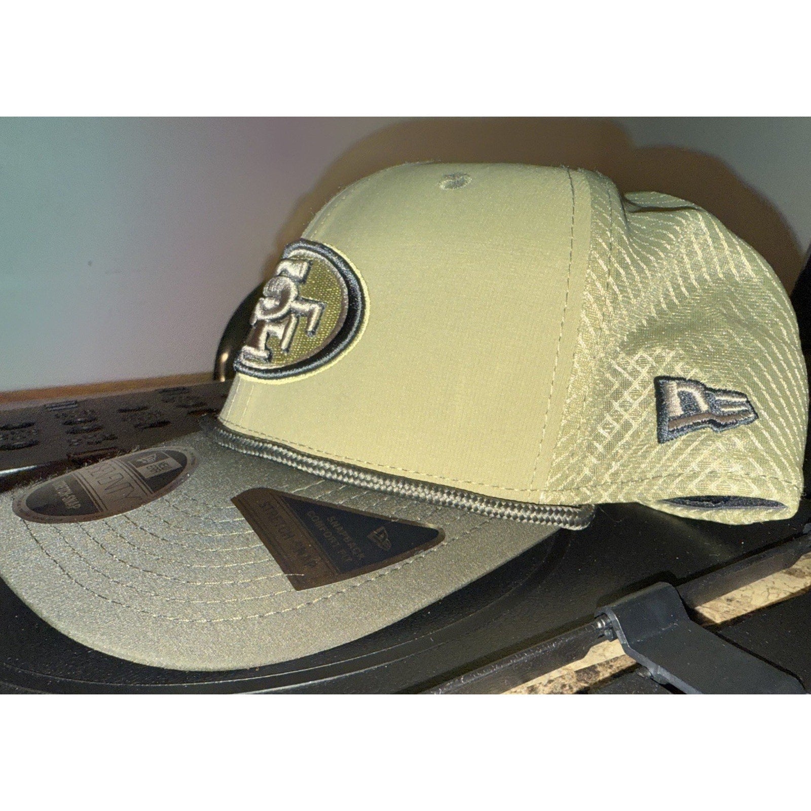 New Era San Francisco 49ers 9seventy SnapBack . Salute To Service - SoleAna