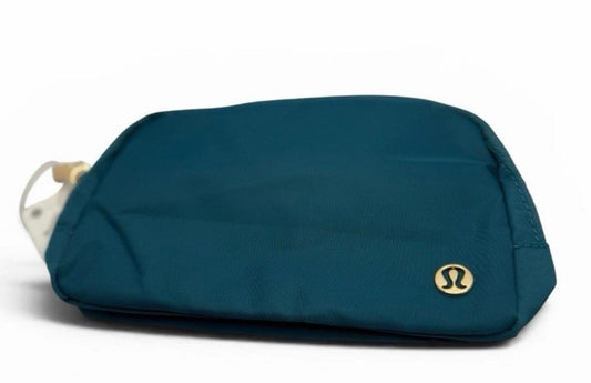 NWT Lululemon Everywhere Belt Bag 1L in Green Jasper and Gold - SoleAna