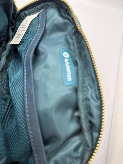NWT Lululemon Everywhere Belt Bag 1L in Green Jasper and Gold - SoleAna