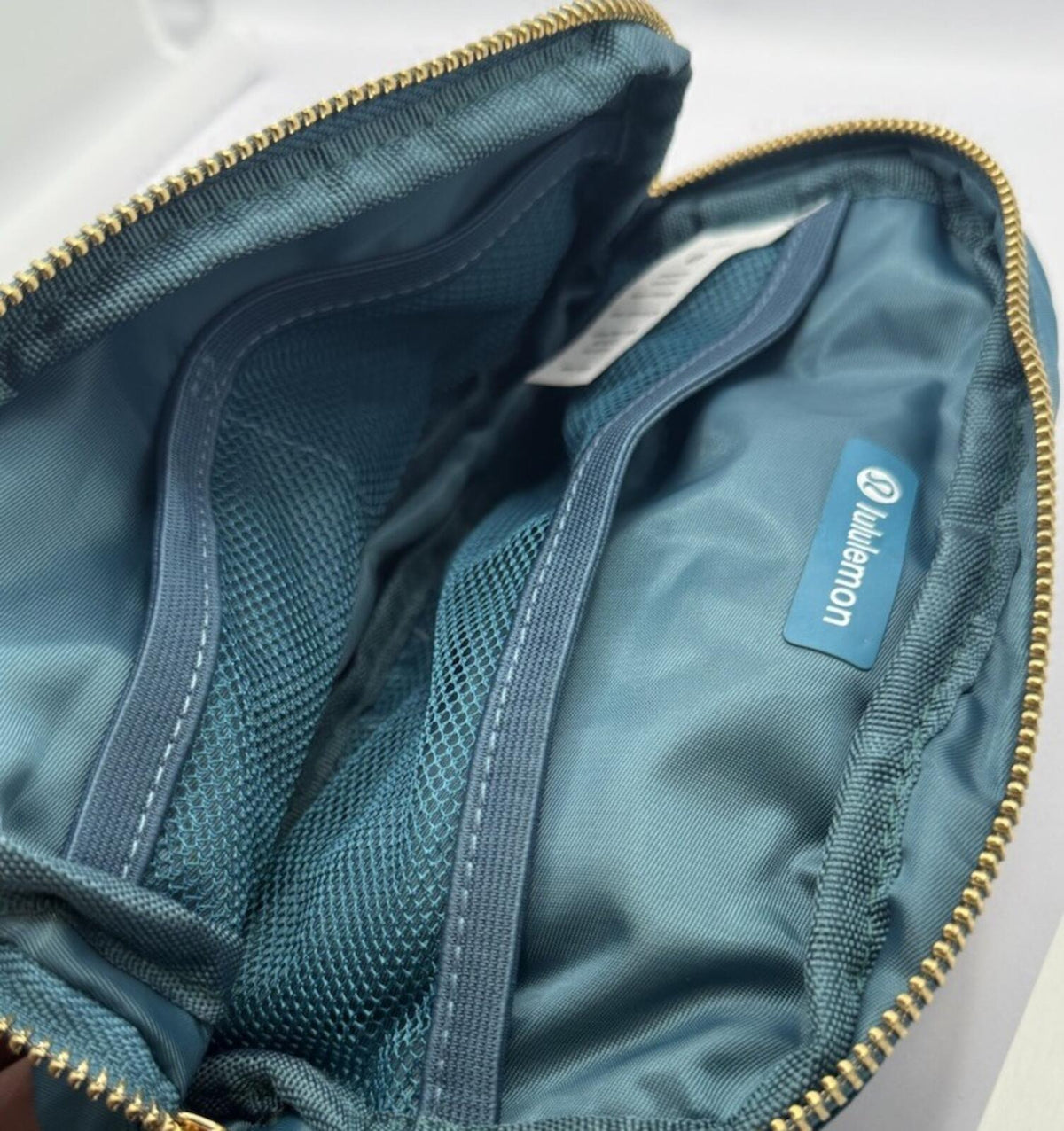 NWT Lululemon Everywhere Belt Bag 1L in Green Jasper and Gold - SoleAna